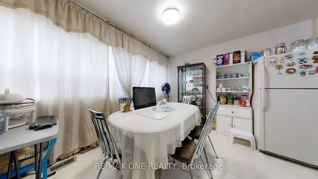 Additional image 12 of 24 Streamdale Crt