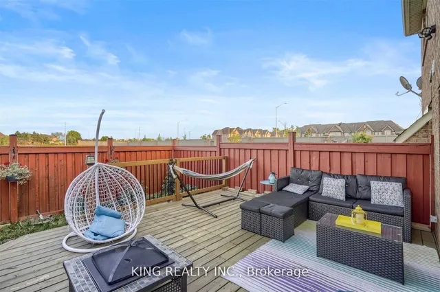 Additional image 2 of 54 COACHLIGHT Cres