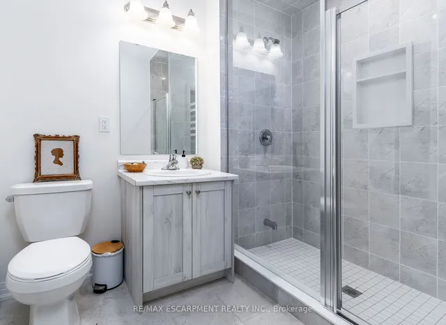 Additional image 17 of 55 Yale Dr