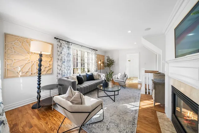 Additional image 18 of 218 Yonge Blvd