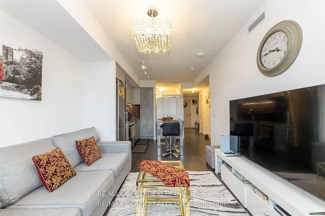 Additional image 16 of 10 Gibbs St Unit 621