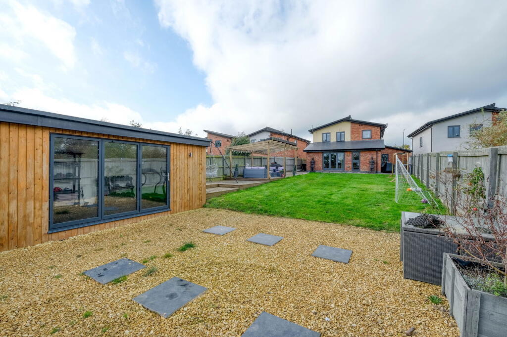 Additional image 22 of Arrow View, Studley, B80 7FH