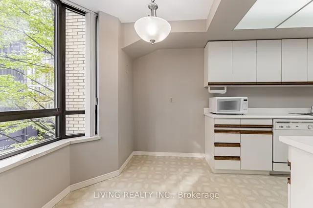 Additional image 7 of 280 Simcoe St Unit 308