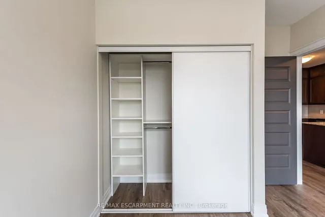 Additional image 23 of 50 Kaitting Tr Unit 303