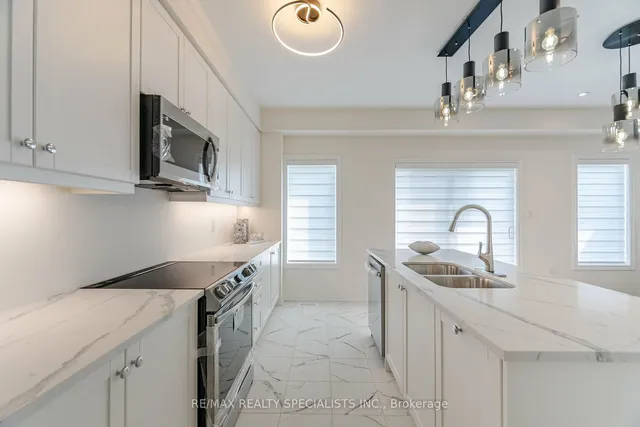 Additional image 13 of 3906 Koenig Rd