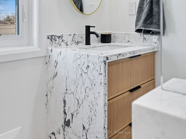 Additional image 28 of 1445 Islington Ave