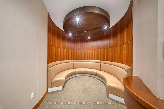 Additional image 33 of 55 STRATHAVEN Dr Unit 1105