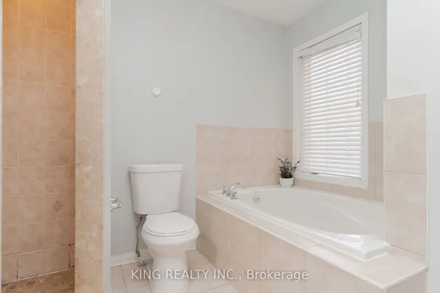 Additional image 24 of 54 COACHLIGHT Cres