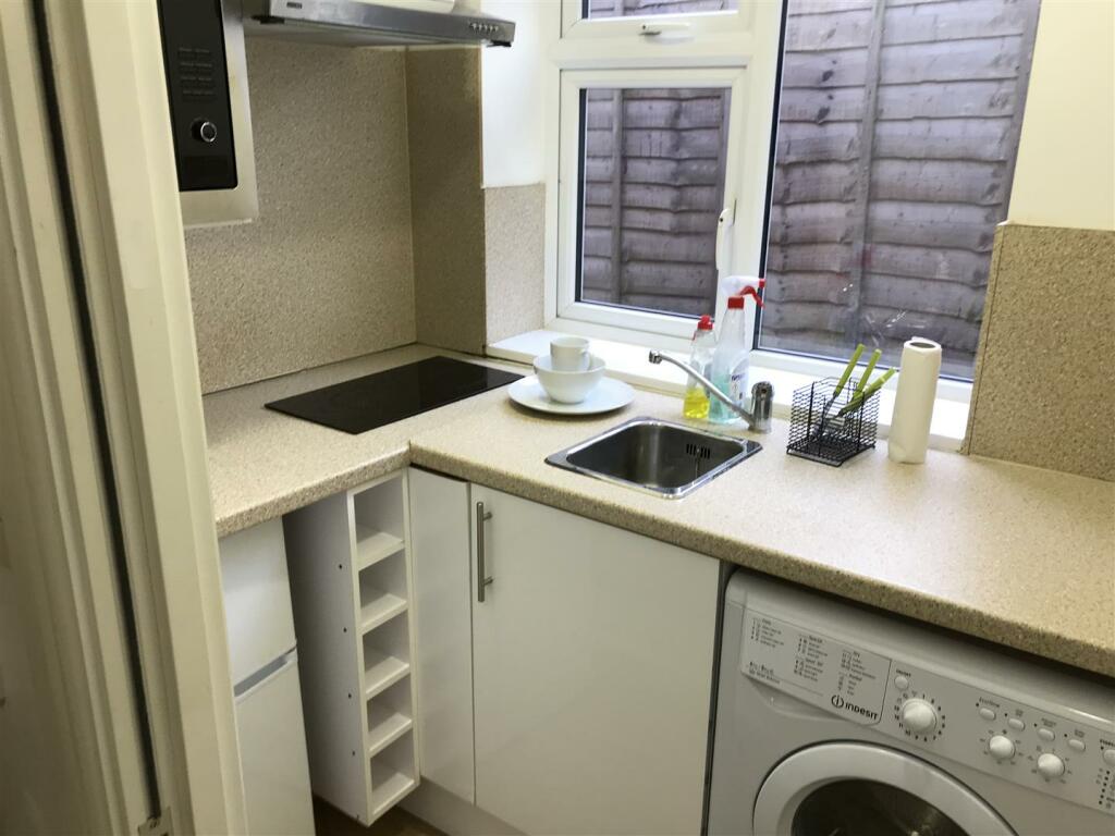 Additional image 5 of Next to the University of Birmingham