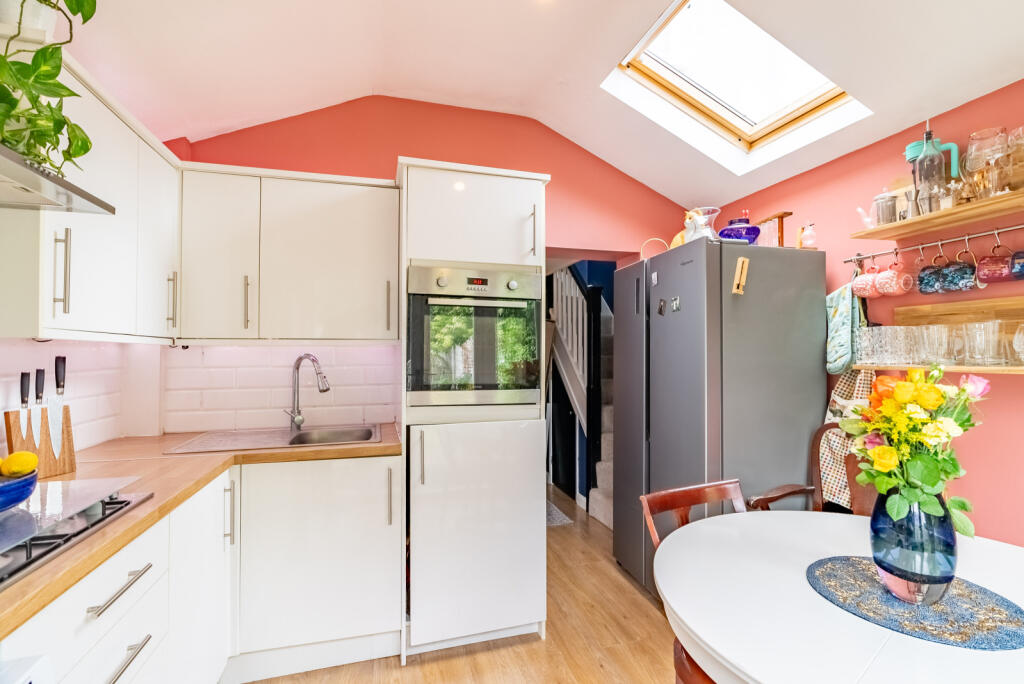 Additional image 5 of The Hill, Wheathampstead, St. Albans, Hertfordshire, AL4