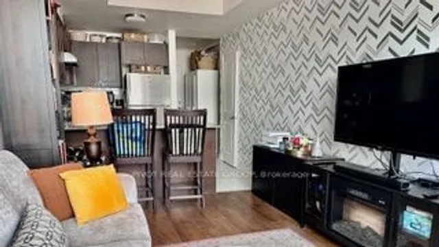 Additional image 6 of 2522 Keele St Unit 215