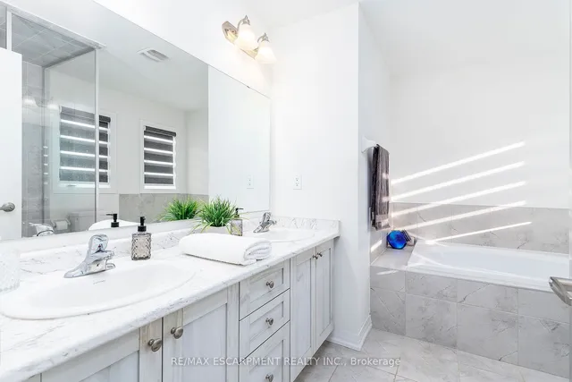 Additional image 23 of 55 Yale Dr