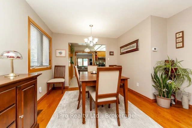 Additional image 8 of 847 Cedarbrae Ave