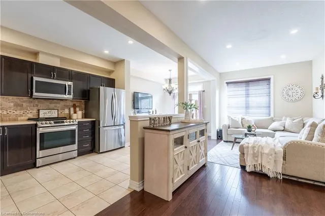 Additional image 7 of 45 Seabreeze Cres Unit 10