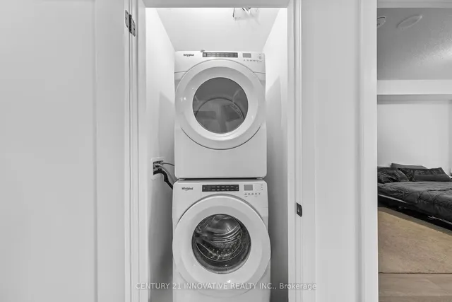 Additional image 33 of 460 Dundas St Unit 913