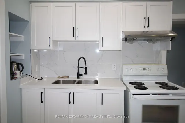 Additional image 8 of 701 Wilson St