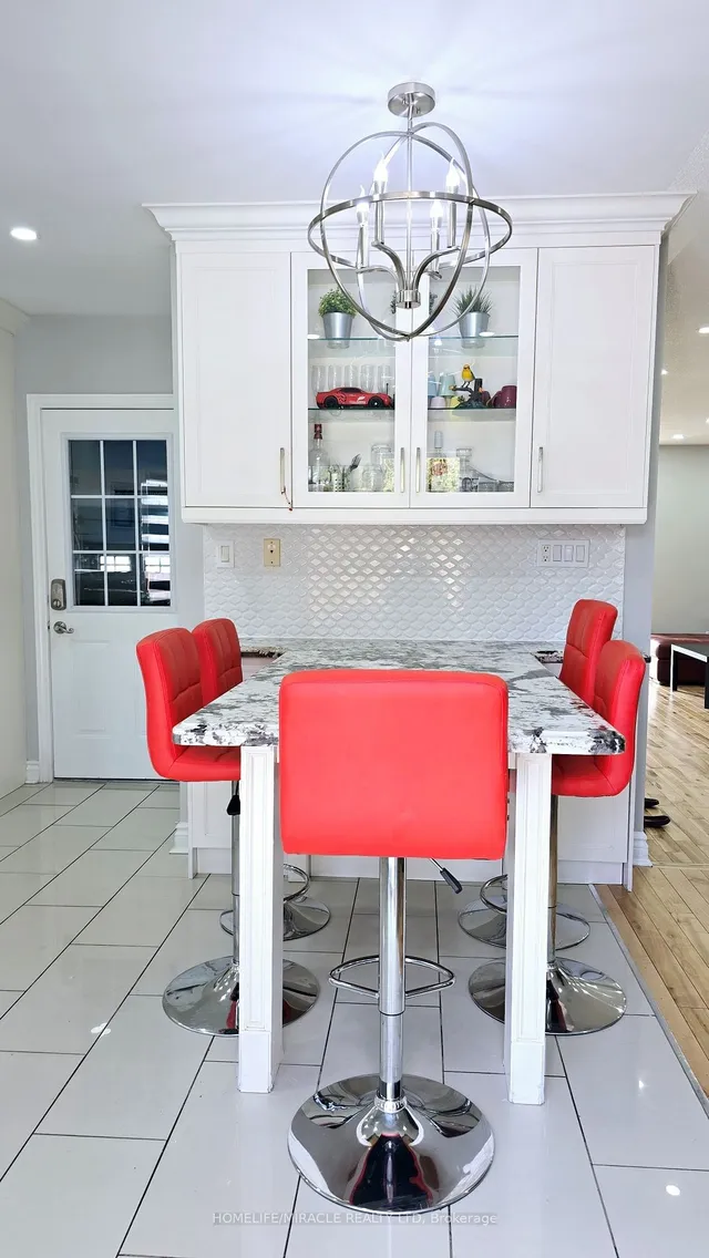 Additional image 30 of 33 Atira Ave