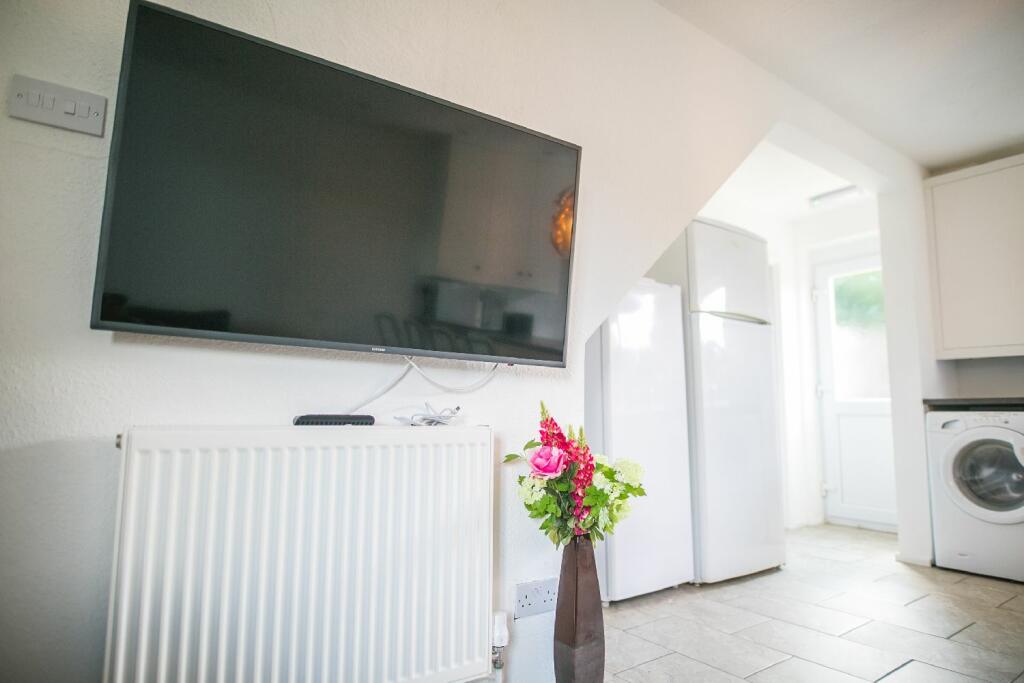 Additional image 4 of Leahurst Crescent, Harborne, Birmingham, West Midlands, B17