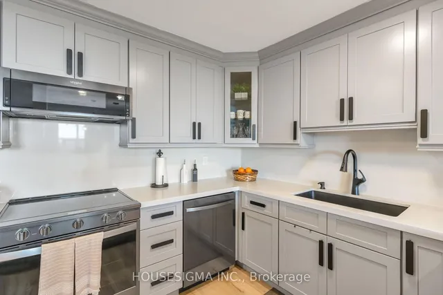 Additional image 34 of 716 The West Mall Unit 1402