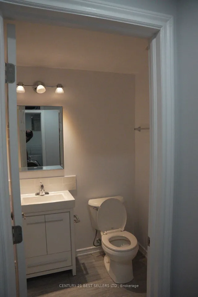 Additional image 33 of 436 Tyrone Cres