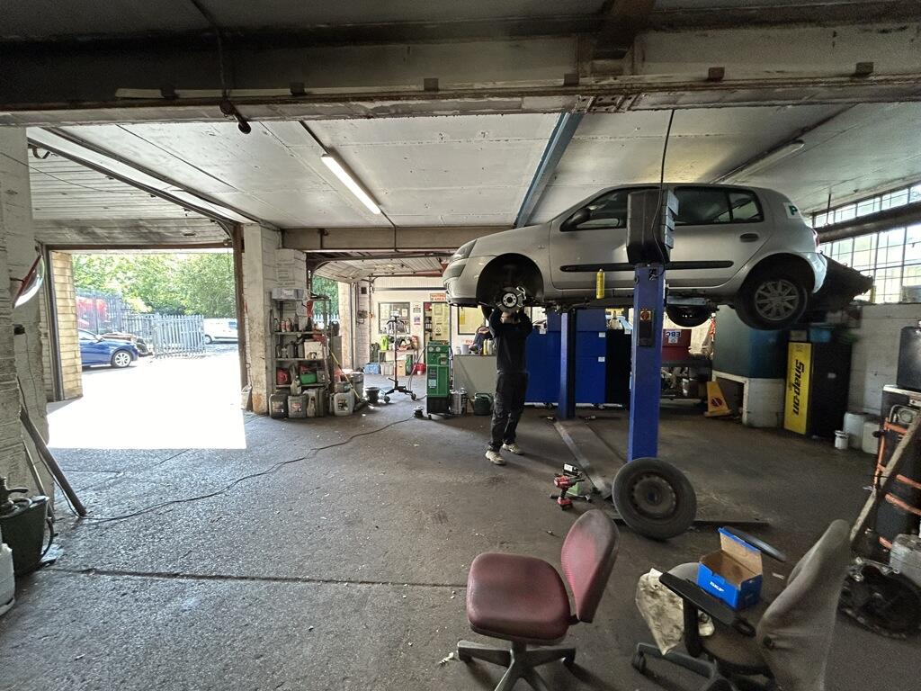 Additional image 7 of 4 Brassmill Lane, Bath, Bath and North East Somerset, BA1