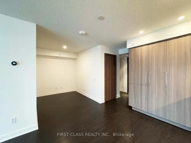 Additional image 6 of 19 Bathurst St St Unit 2008