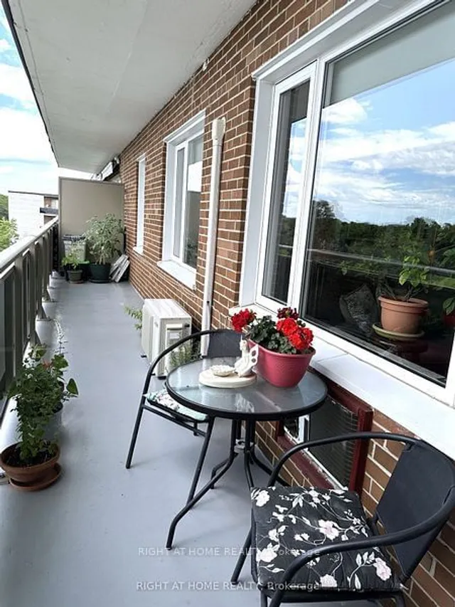 Additional image 21 of 346 The West Mall Unit 603