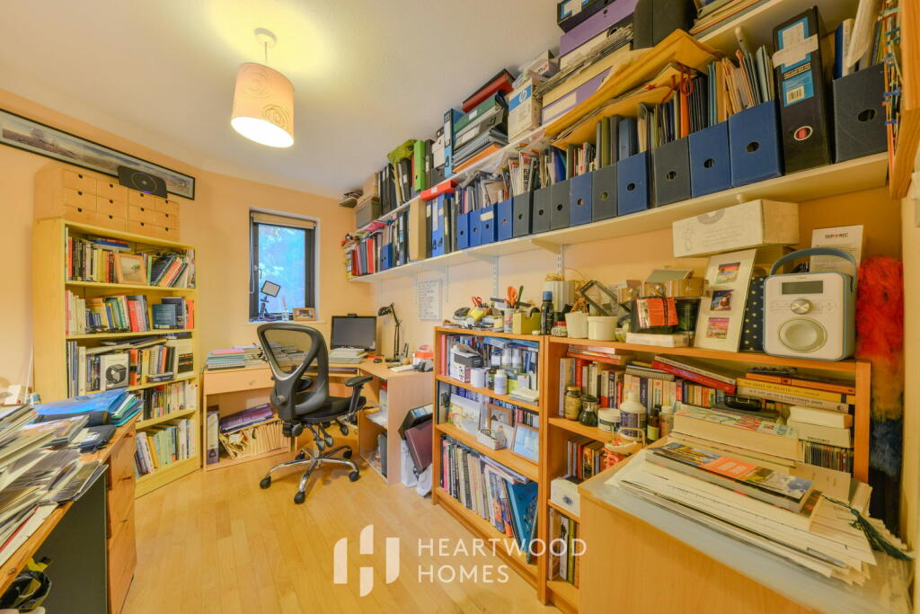 Additional image 12 of Old Orchard, Park Street, St. Albans, AL2 2QB