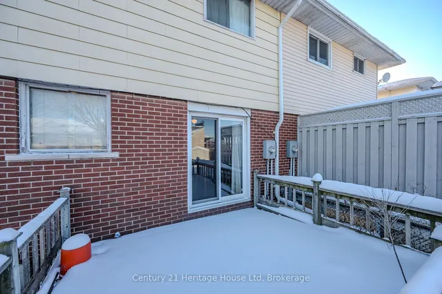 Additional image 32 of 41 Roberts Cres