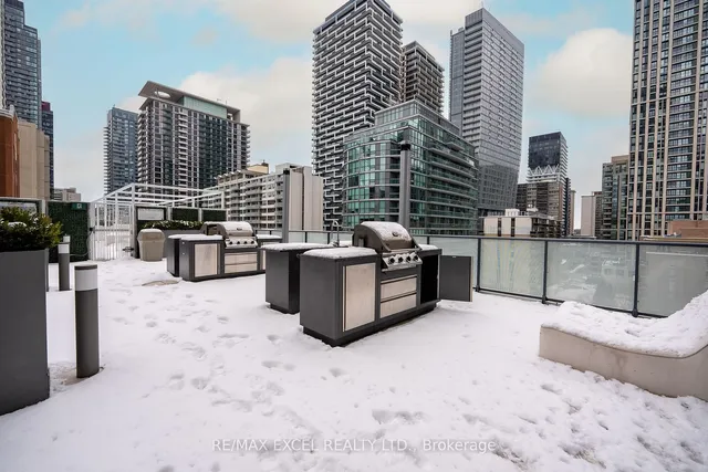 Additional image 33 of 161 Roehampton Ave Unit 1913