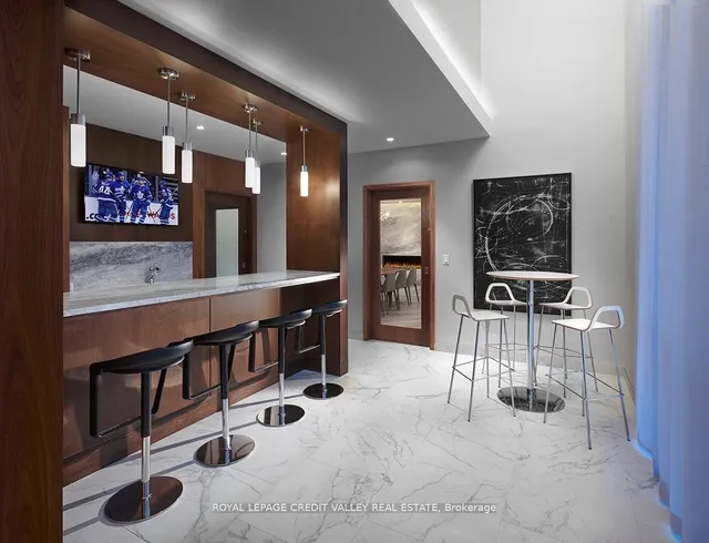 Additional image 27 of 255 Village Green Sq Unit 1307