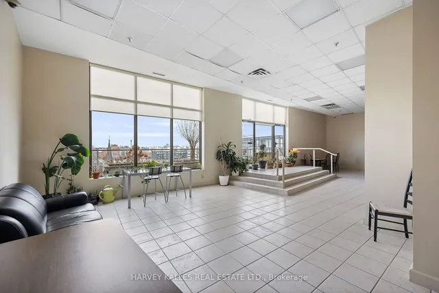 Additional image 21 of 700 King St Unit 1006