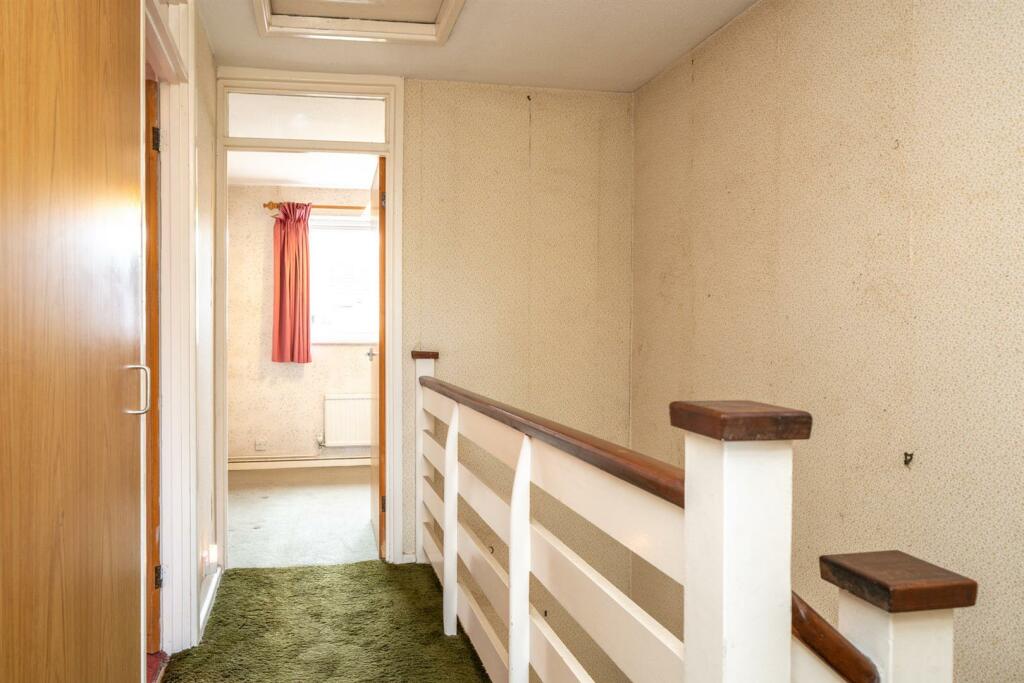 Additional image 8 of Fontmell Close, St Albans