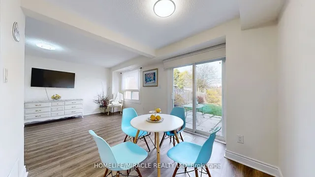 Additional image 6 of 284 RoyaISalisbury Way