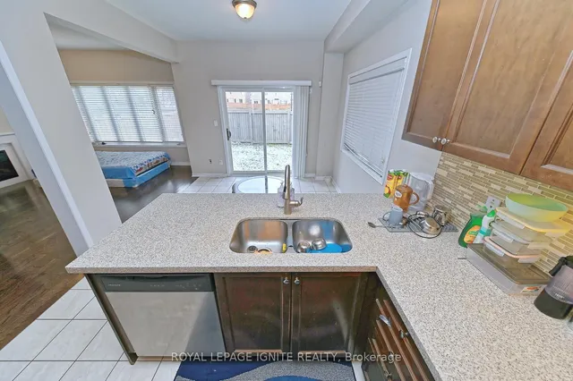 Additional image 13 of 22 Thornapple St