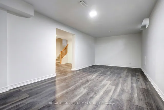 Additional image 32 of 3200 Hazelwood Ave