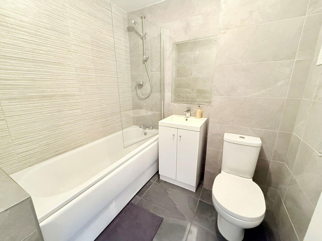 Additional image 19 of Berry Maud Lane, Shirley