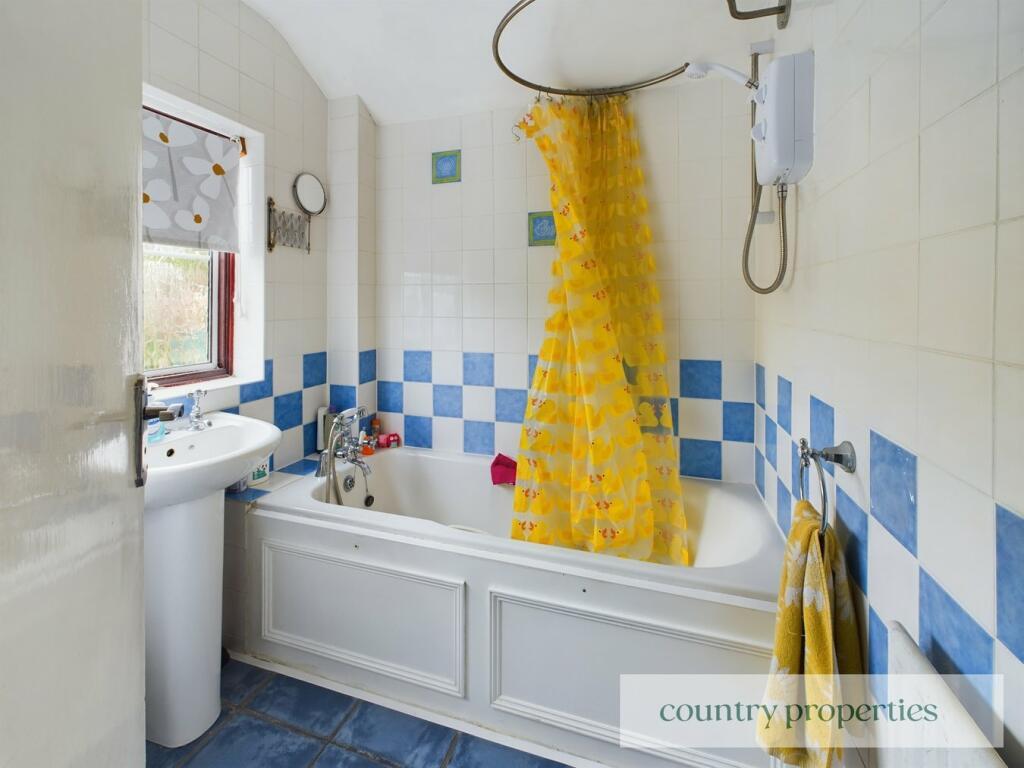 Additional image 9 of Ingles, Welwyn Garden City, AL8