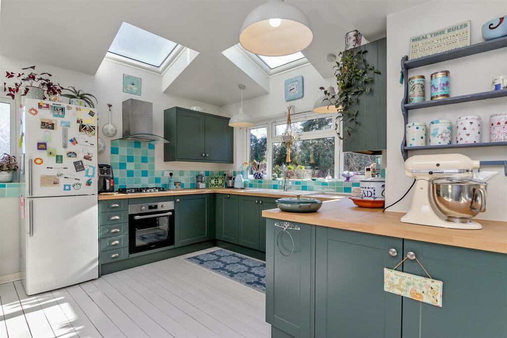 Additional image 20 of Springwood Walk, St Albans