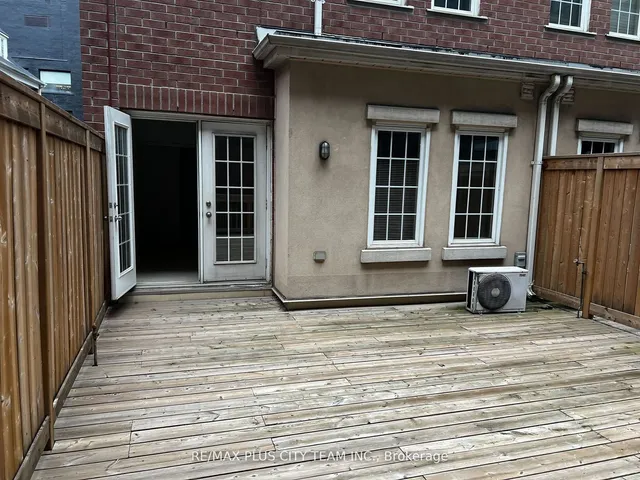 Additional image 8 of 11 Niagara St Unit Th42