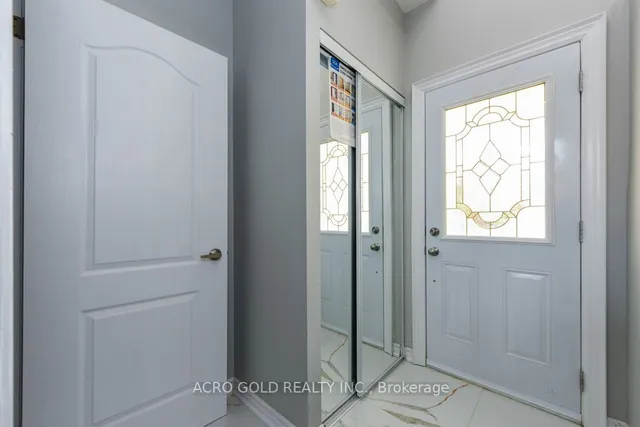 Additional image 37 of 19 Hoskins Sq