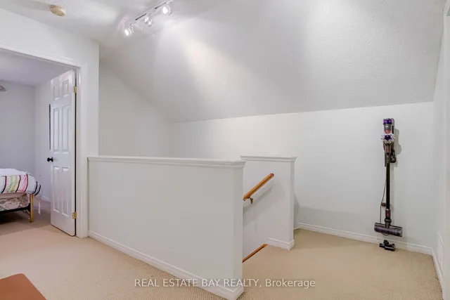 Additional image 25 of 1085 Harrogate Dr Unit 7