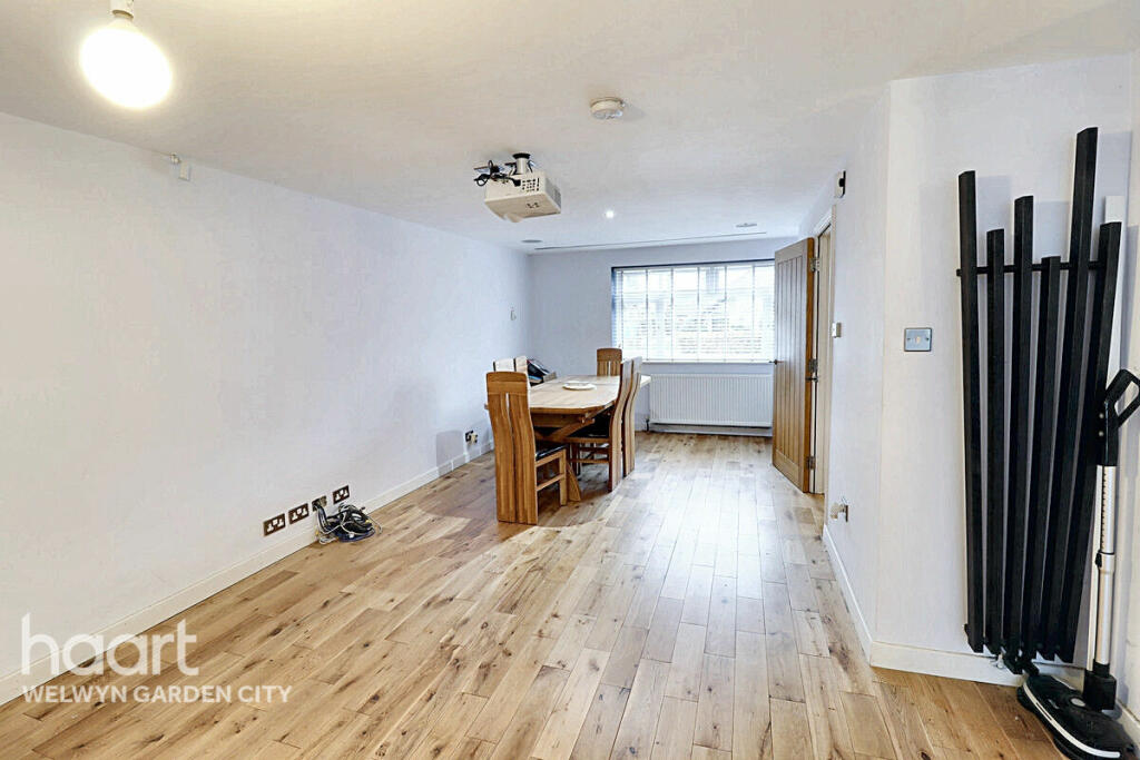 Additional image 5 of Hollybush Lane, Welwyn Garden City