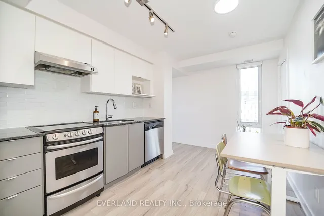 Additional image 21 of 160 Flemington Rd Unit 1005