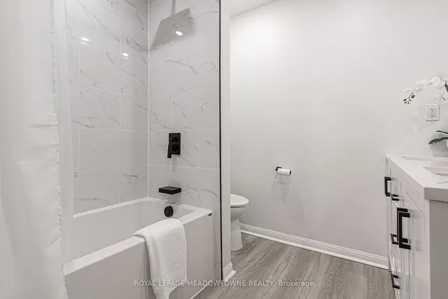 Additional image 22 of 431 Baverstock Cres