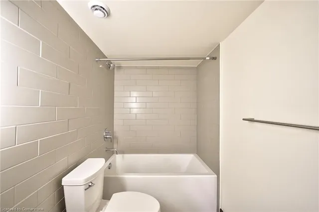 Additional image 23 of 121 King Street East Unit 505