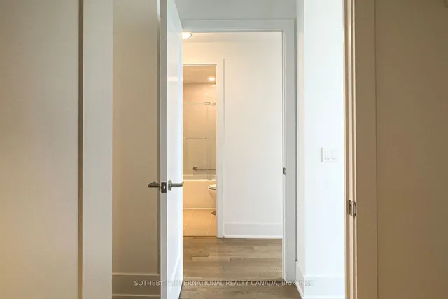 Additional image 9 of 585 Bloor St Unit 4022