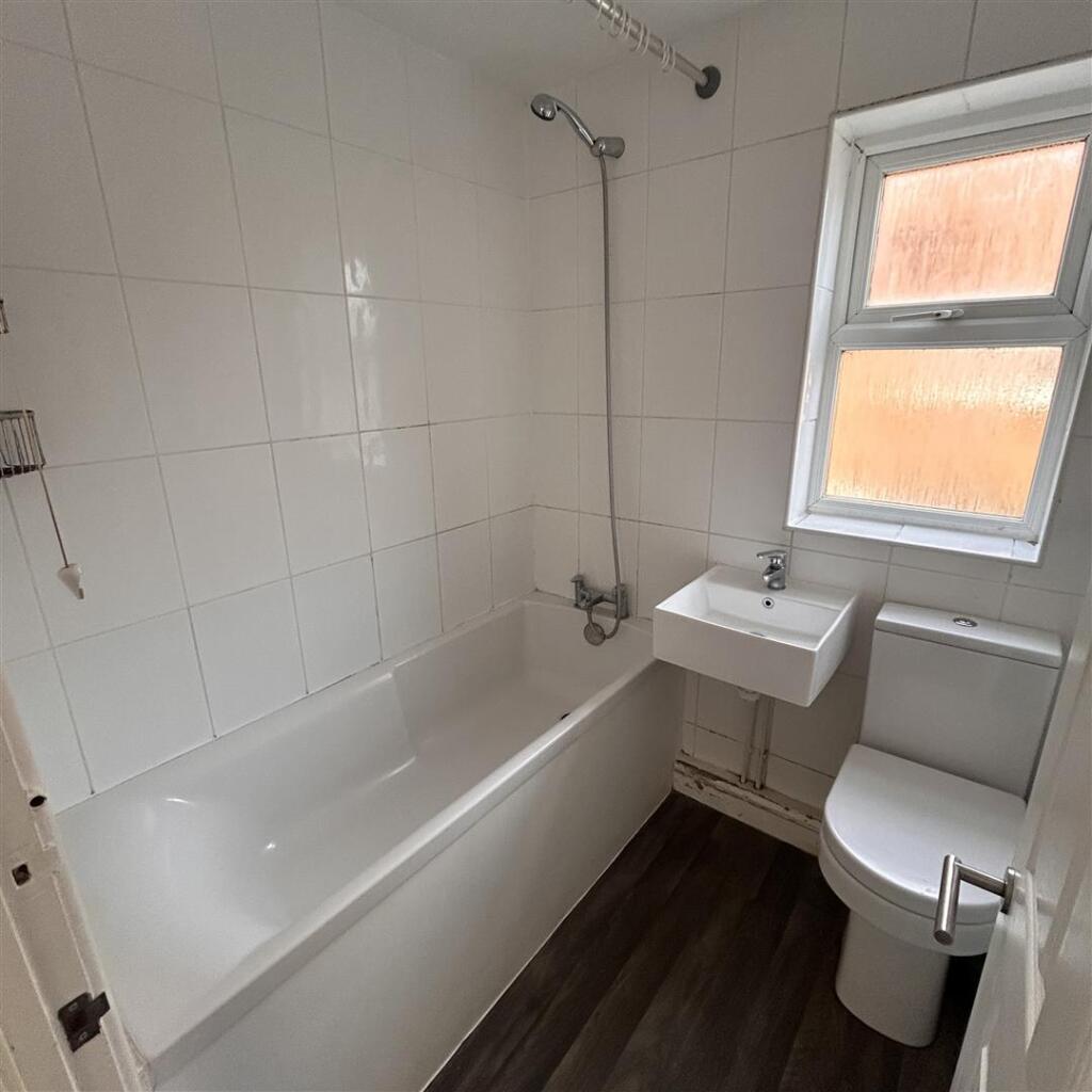 Additional image 6 of Poplars Close, Hatfield