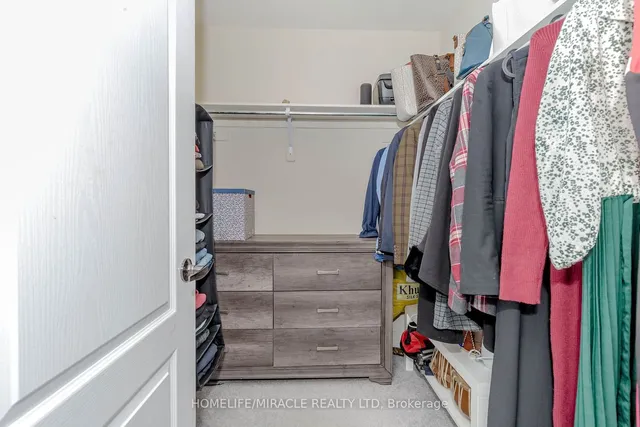 Additional image 24 of 138 Baffin Cres