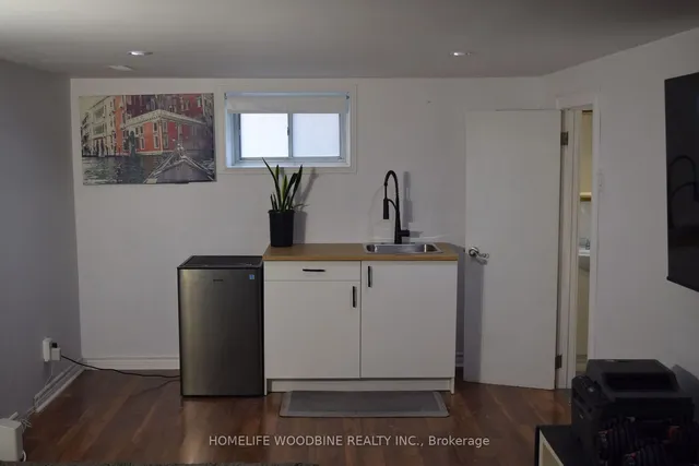 Additional image 37 of 67 Allenby Ave